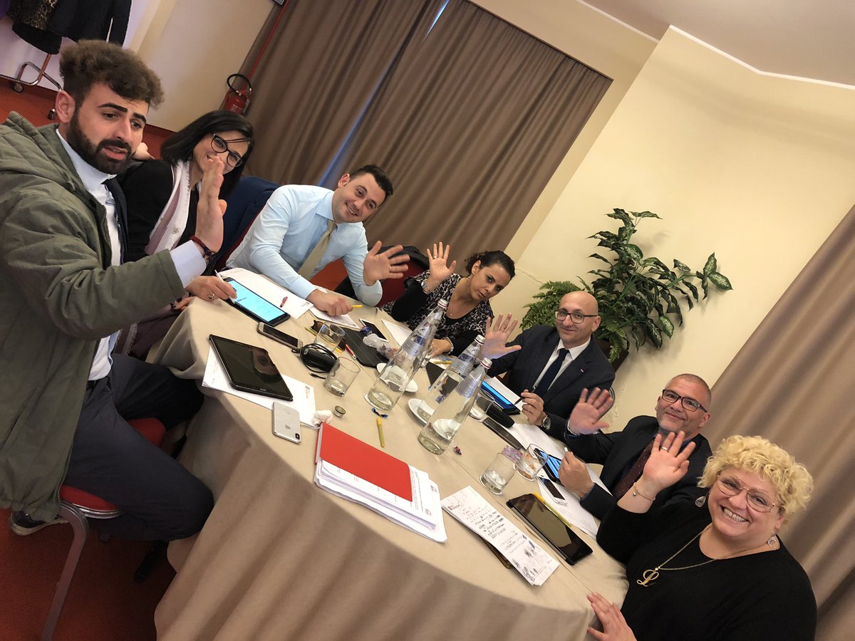 pepperod's tweet photo. #Lecce 📲📡
Prosegue il workshop dedicato al “Sales Approach” e “customer journey digitale”. https://t.co/x9Fc3Op347