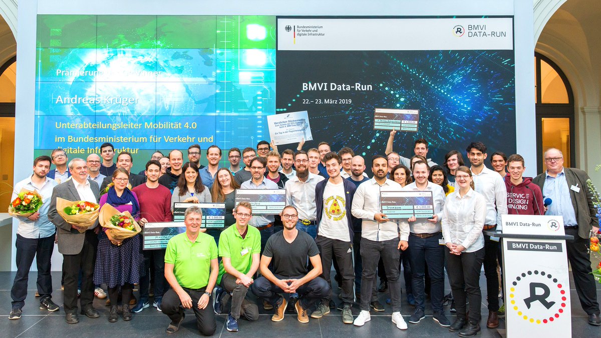 BMV's tweet image. Herzlichen Glückwunsch den Gewinnern des 4. BMVI Data-Run! 👏 🎉 🏆 Vielen Dank an die Teams #dronezone #visionzero #GeoData4Drones, M- #Mobility und 1. Deutsche Absturzsicherung sowie allen anderen Teilnehmern für ihren Einsatz! Alle Infos: bmvi.de/SharedDocs/DE/…