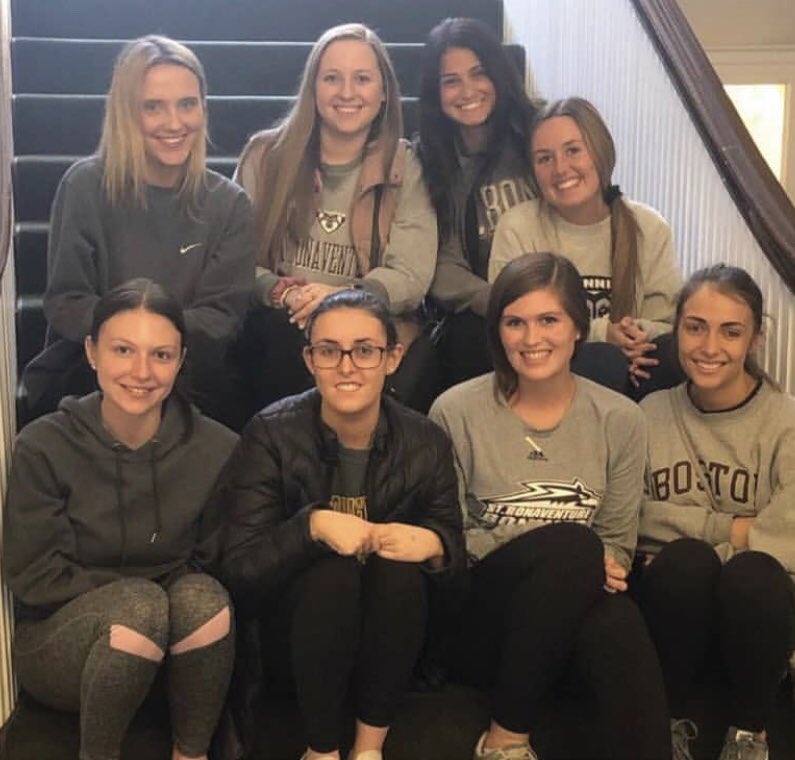 bonaventurelym's tweet photo. This past weekend, more members of our crew volunteered at the Ronald McDonald House in Buffalo again!
They made breakfast for dinner - who doesn’t love that?! We are so grateful for the opportunity and love working with such a wonderful organization 💛
🥞🍳🥓🥐🥯 https://t.co/lu11820LHw