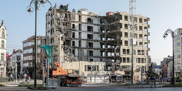 ladh's tweet photo. Woluwe-Saint-Pierre : Le chantier du Chien Vert va reprendre d'ici 10 jours https://t.co/58bAH0OIt5 https://t.co/fx4hxBoU58