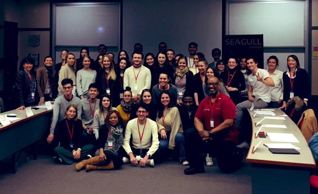 MC2_Assas's tweet photo. Learning how stories are key in marketing and communication in Chicago with Barry Mixon. Master @MC2_Assas is shaping storytellers who’ll shape tomorrow. #Marketing @Seagull_Inst #creativity https://t.co/YVuVZjbunx