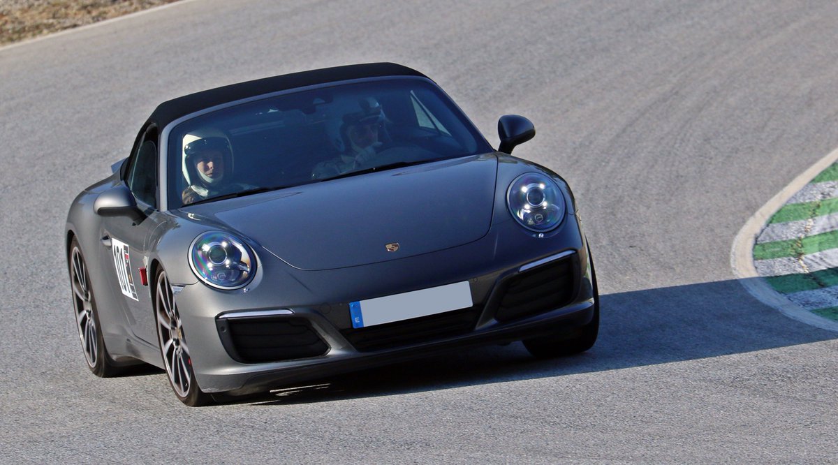 Porsche_BCN's tweet image. ⚠️Quedan muy pocos días para la siguiente cita de las #PorscheClassicSeries de @RallyClassics. Este sábado 30 de marzo tienes una nueva oportunidad para vivir una jornada memorable en el @CircuitCalafat. ¡Acelera e inscríbete ya! 👉 bit.ly/InscripciónPor…