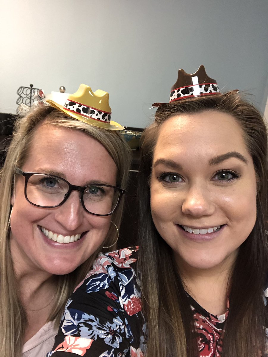 DonorSearchCath's tweet photo. Don’t you wear festive hats to your team meetings?! Midwest, we’re coming for you! https://t.co/l0u0AQrKpQ