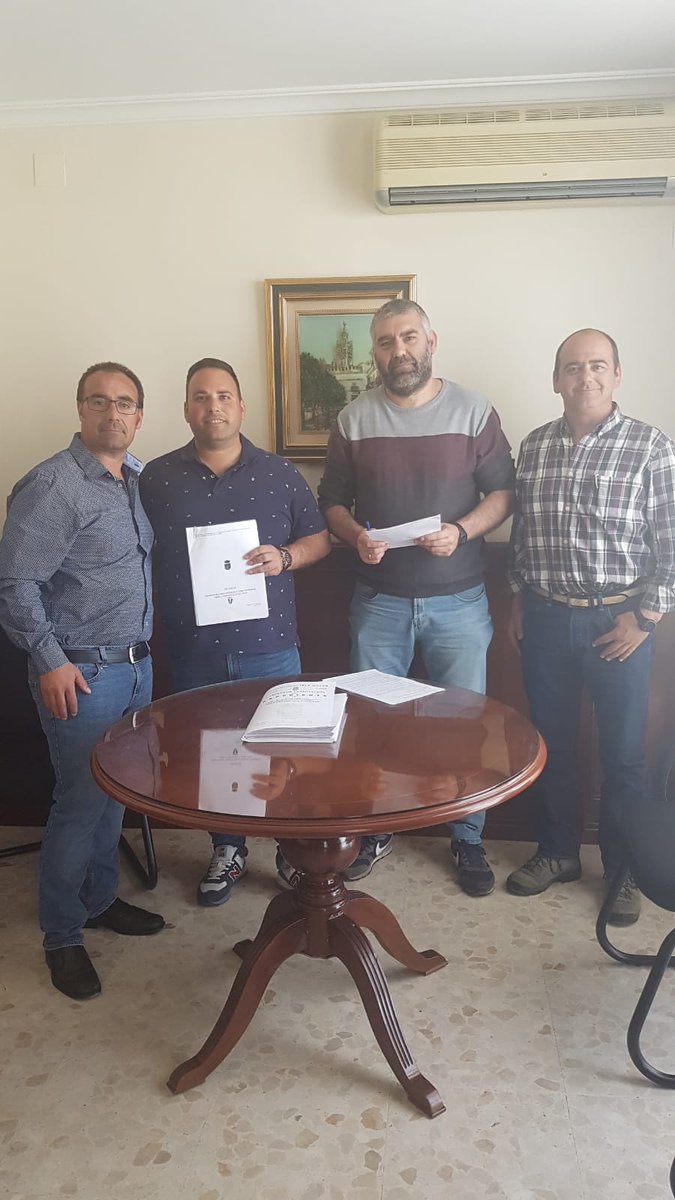 El <a href="/VILLAFRANCOCF/">VILLAFRANCO CF</a> agradece al <a href="/AytodeIslaMayor/">Ayto de Isla Mayor</a> por el esfuerzo para sacar a concurso la licitación del proyecto del césped artificial en el Rafael Beca #SomosUnaGranFamilia