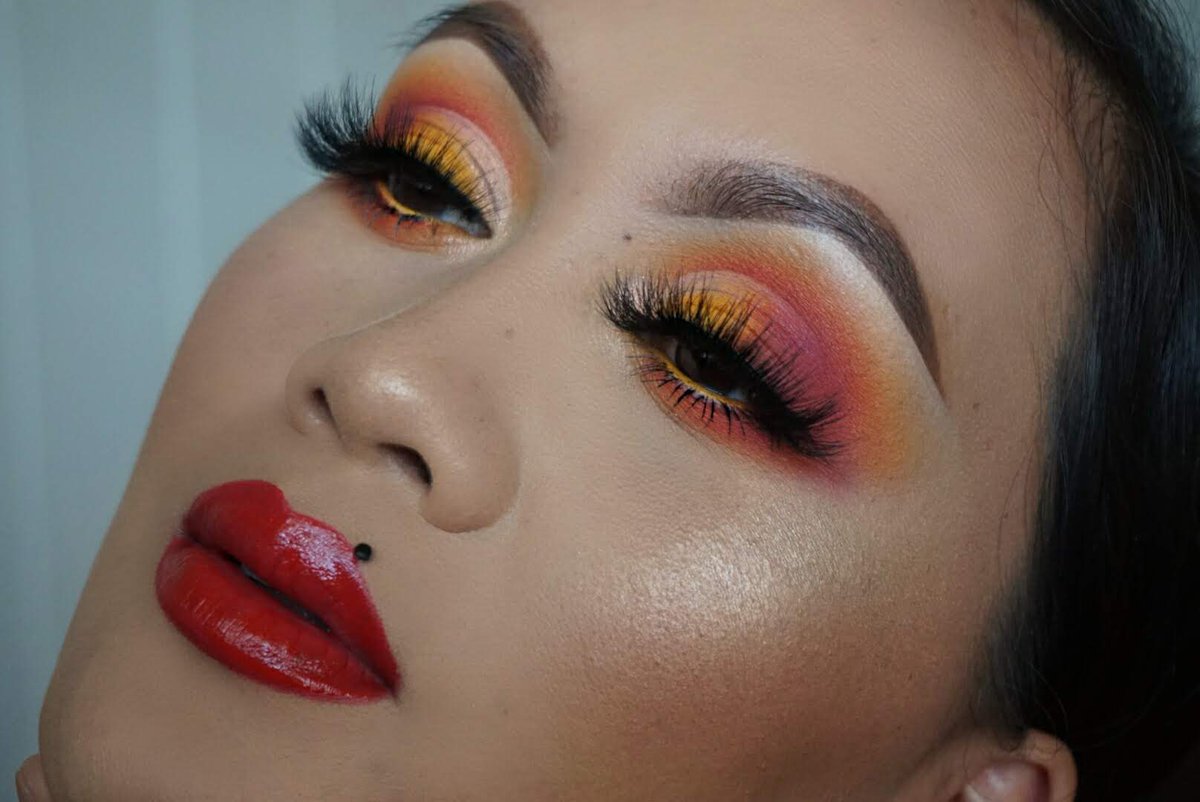 temanarose_'s tweet photo. Summer looks 🌺
#motd #eotd #fotd #bretmanxcolourpop #anastasiabeverlyhills #maybelline #morphe #morphebrushes #morphebabe #morphepalette #tarte #tartecosmetics #tarteshapetapeconcealer #benefit #benefitisland #benefitcosmetics #benebabe #milani #nyx #loreal #lorealmakeup #amrezy https://t.co/GbbMBqEpkk