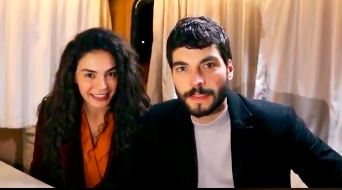 marleythee's tweet photo. BU ÇİFT BENİ DELİ EDİYOR ARKADŞLR 
Sıfatlara bakın😻 

#Hercai #ReyMir https://t.co/cbhoUSSSXj