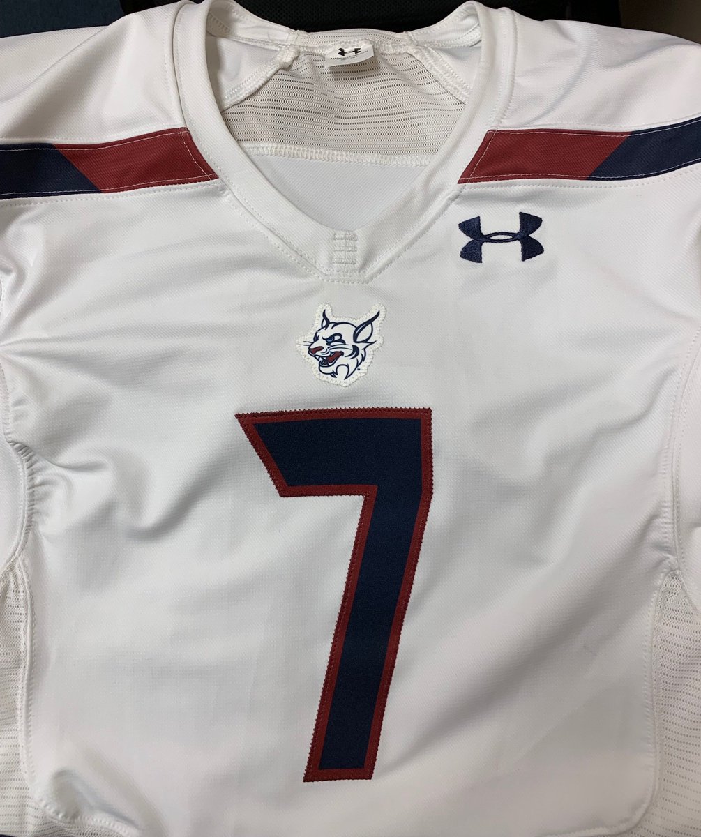 STU_Football's tweet photo. Little by Little September 2019 approaches. #SetTheStandard #Bobcat1 https://t.co/yubIggoYiN