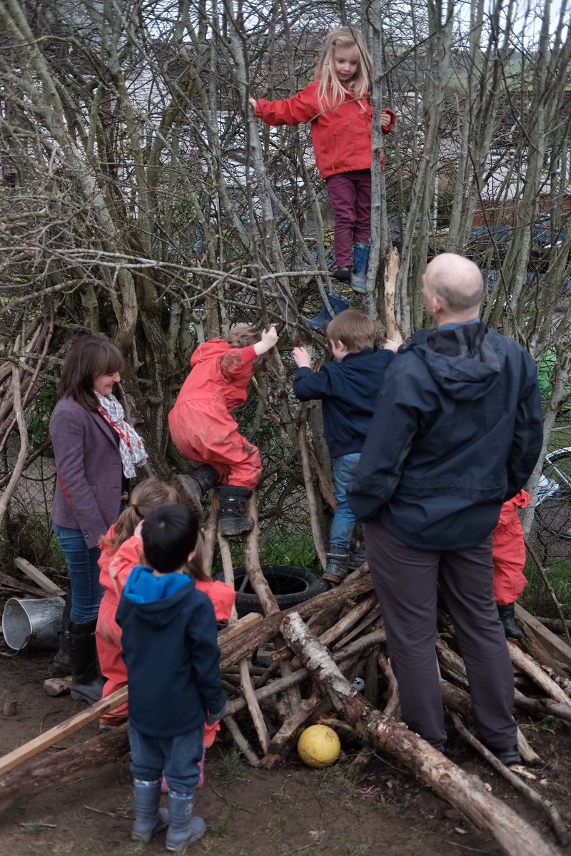 ScotGovEdu's tweet photo. 🍁☔️🌿Today, Children's Minister @MareeToddMSP launched #OutToPlay- a new resource for #ELC practitioners on how to play outdoors and create safe, nurturing and inspiring learning experiences for every child in Scotland. 👫☀️🐾
 
Read more here 👉https://t.co/eOoQ1BTfW4 https://t.co/zpLLrvdd9J