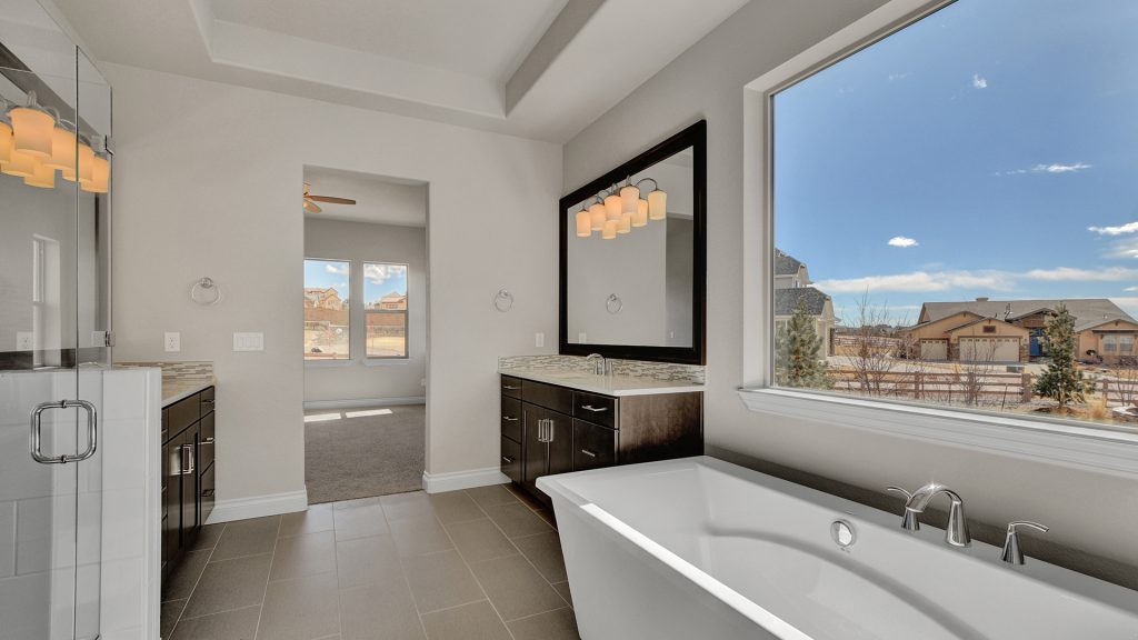 SaddletreeHomes's tweet photo. #AvailableHome in @FlyingHorseCO! This 4 bed + 3.5 bath home is beautifully curated for the most discerning buyers. Schedule your tour today.  https://t.co/bnVsW1liml #customhome #homebuilder #coloradosprings https://t.co/QwsV1wmmWj