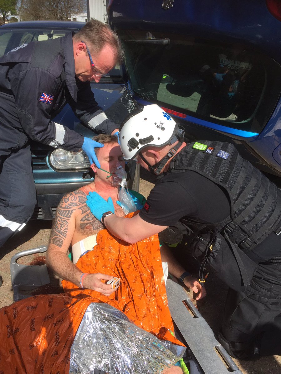 ExtricationHIOW's tweet image. *WARNING* Simulation Images Only! Today the #TraumaTeam have been training. Today’s theme was #Circulation related injuries #RealisticTraining #TrainHard  @DSMedical @BlizzardEMS