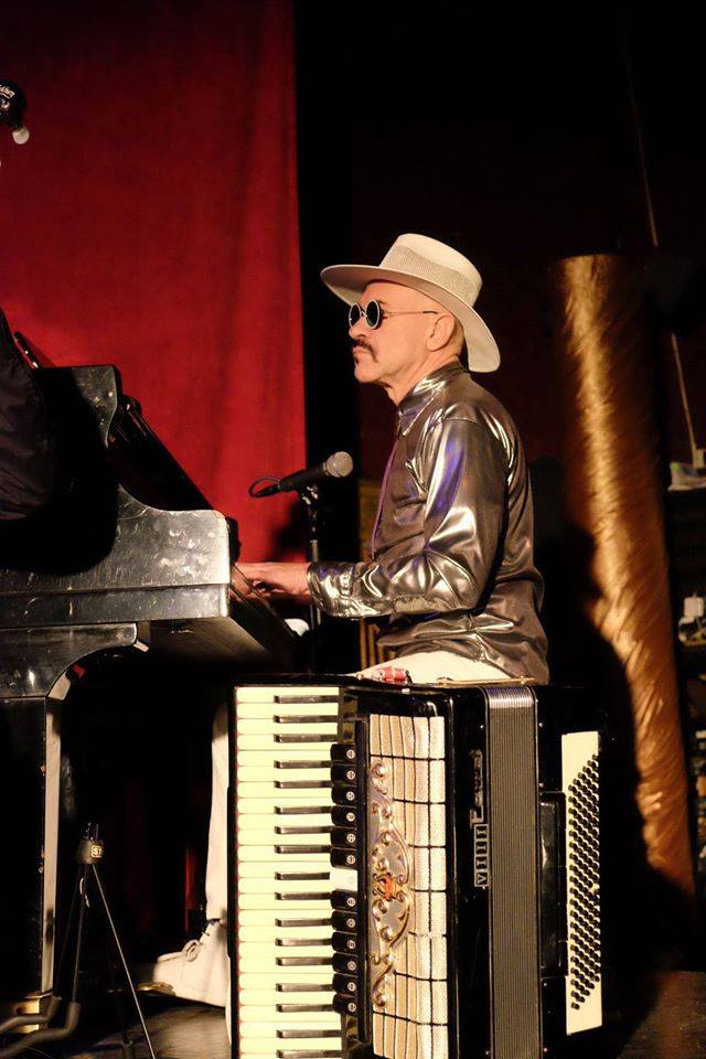 ¡Feliz cumpleaños Humberto Alvarez! <a href="/humbertoalvarex/">Humberto Alvarez</a> 
MCC, casino shanghai, La Reata, Sangre Asteka, etc.
 
rockmexicano.mx