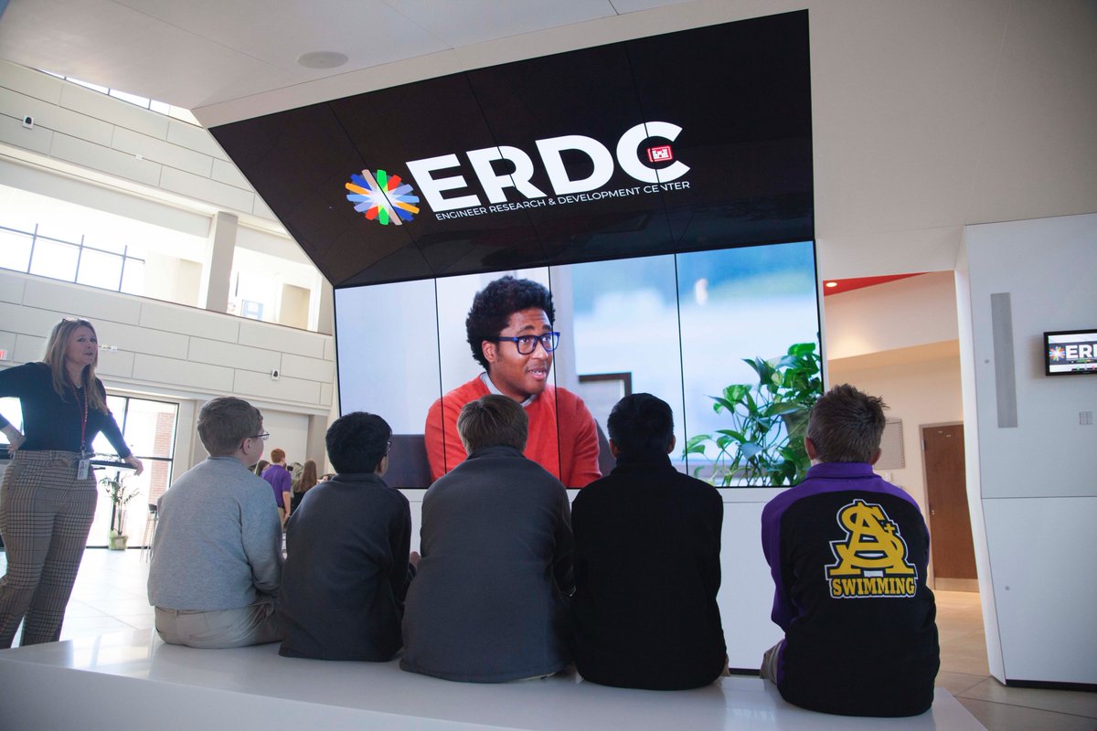 VburgCatholic's tweet image. We would like to thank @ArmyERDC for hosting educational outreach events in #Vicksburg and for welcoming our students to visit the #ERDC campus.

#ThankYou #engineering #science #ERDCSTEM #ArmyERDC #handsonlearning #1school1family #VicksburgCatholicSchool
