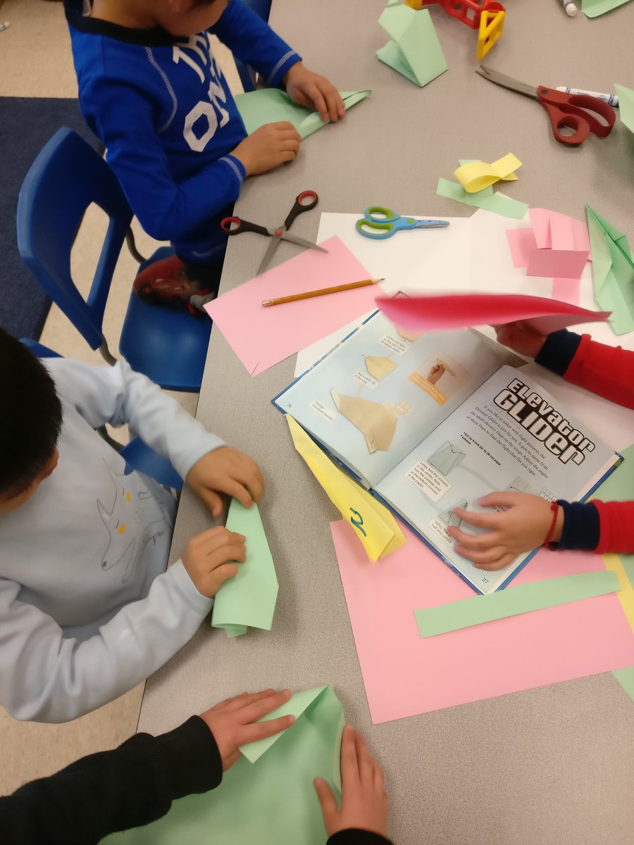 LilyTang99's tweet image. How far your airplane can fly?Making paper airplanes as a team! #ProblemSovling