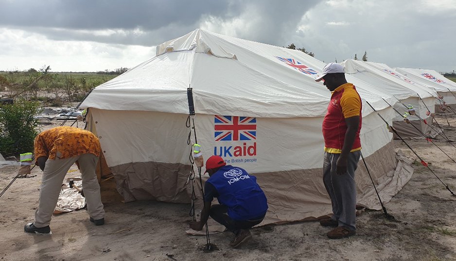 Tents supplied by the UK being erected near Beira, Mozambique today by @IOM_Mozambique - for families who have lost their homes in #CycloneIdai.
#UKaid has already delivered over 7,500 shelter kits and tents to Beira and surrounding areas, with more on the way.