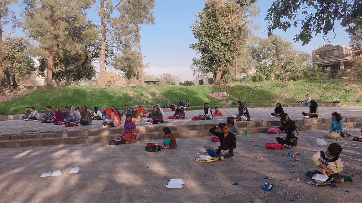Uroojsayyami's tweet photo. Today I get a honour to meet #MasterAyub at his #ParkSchool F6. He has spent 36 years of his life in reaching slums kids but no presidential award for him though he is changing life of poor kids and making them better citizens @ImranKhanPTI @naeemul_haque @fawadchaudhry https://t.co/6HcgRLOyqy