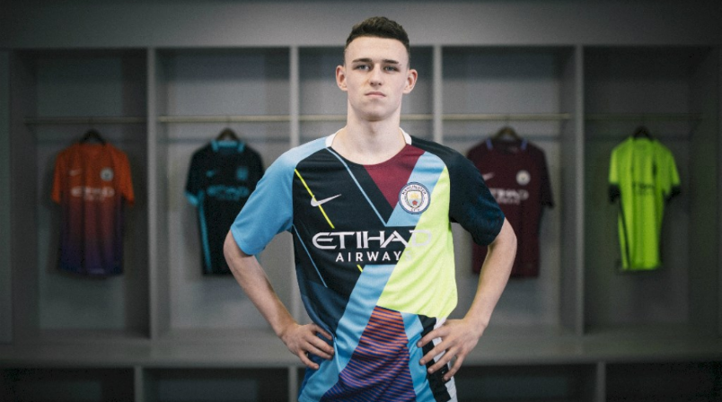 GusMenTV's tweet photo. EDICIÓN LIMITADA!!!

Manchester City presenta playera en la que destaca una mezcla de 9 diseños de los últimos 6 años

📷 Vía: @ManCityES https://t.co/AstSgztOOH