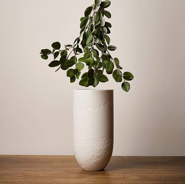 The spring is here! So happy we survived this winter without a Beast from the East blowing our heads off. This time last year the UK was still under a snow quilt and us makers were shivering in our workshops. I feel like I've gained time :D ⁣
⁣
Photo… ift.tt/2FuTig2