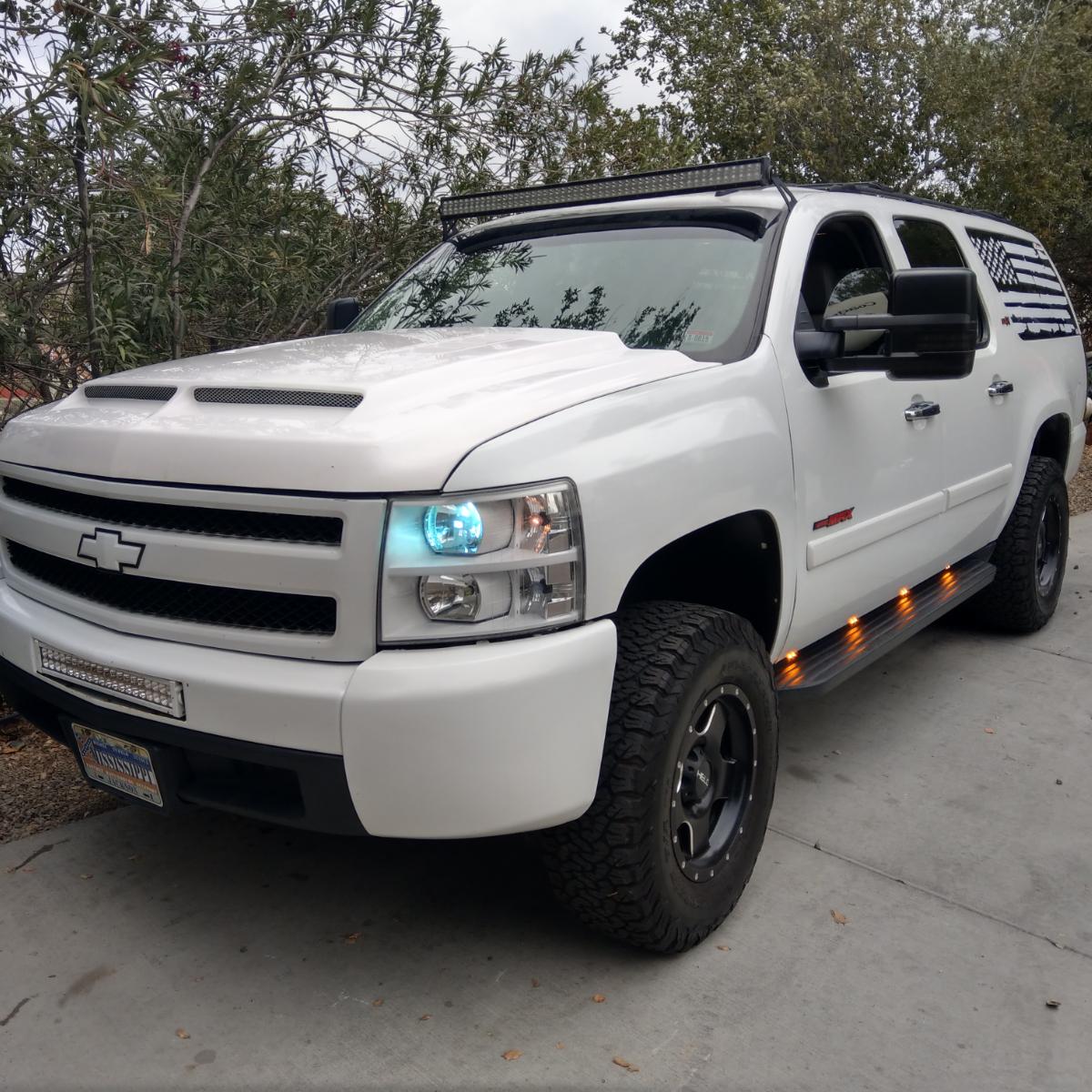 LSXceleration's tweet image. Lighting and lifts go together like peanut butter and jelly.