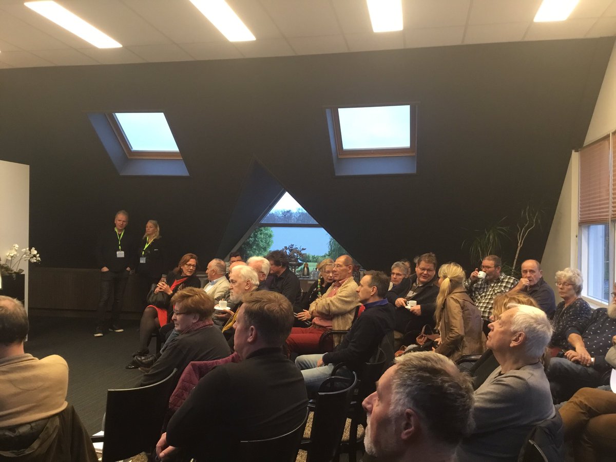 Een inloopavond over het toekomstbeeld van de Hitlandselaan. Hot topic onder de jongeren!