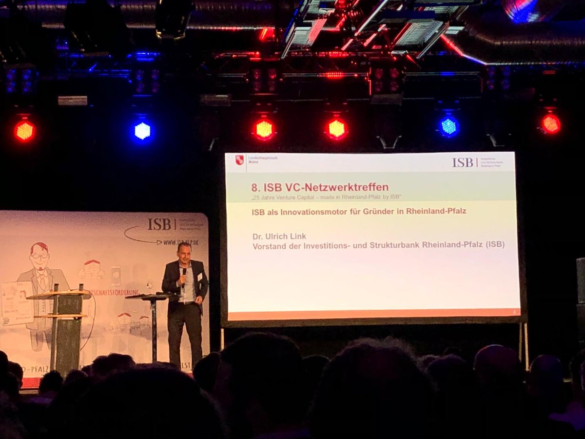 #Complero at #ISBNetzwerktreffen. Thanks for bringing together the innovation driver of #RLP! #StartupLife #DigitalContactData @ClaudiaBelzISB