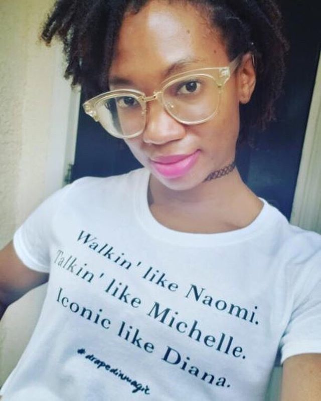 ✌🏾Natural Beauty!
 @yourcurlyconscience rocking her Walking Like Naomi Tee
.
.
.
#naturalhairbeauty #naturalhairspot #naturalhairstyle #locstyles #loccommunity #loc #loclivin #locnation #blacktees #blackhistory365 #blackherstory #blackandproud #blackhist… ift.tt/2UT0aud