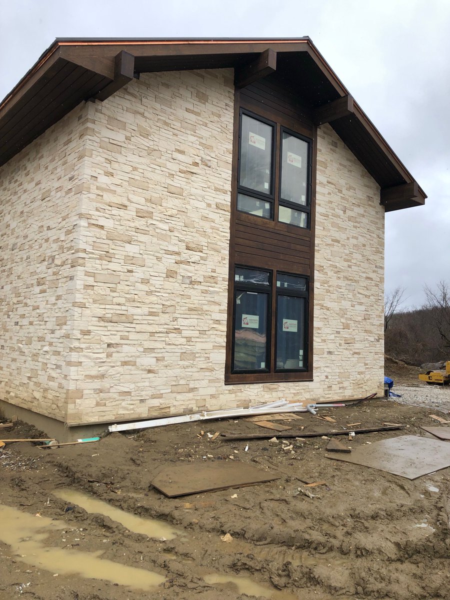 NBSCornwall's tweet photo. We love how these beautiful Western Windows blend the indoors with the outside.
#northeastbuildingsupply #cornwallbridge #westernwindows #windows #construction #homebuilding #homes #homebuilders #homedesign https://t.co/C0hUxD3P8H
