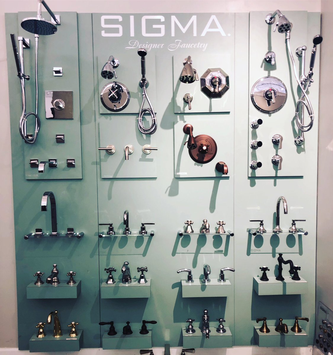 AlphaSalesCo's tweet image. AF Supply, AFNY
New display in Hicksville NY. American Manufacturing.