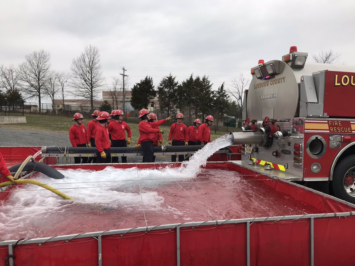 LCFR_DCTRAINING's tweet photo. Recruit Class 37 participates in Rural Water Supply Class at the academy.  With much of Loudoun County without hydrants, this is a critical skill for our firefighters to master. @LoudounFire @Chief600KJ @TheVaPFF @FirehouseNews @fireengineering #RC37 #firefighters https://t.co/8sgS5XNSul