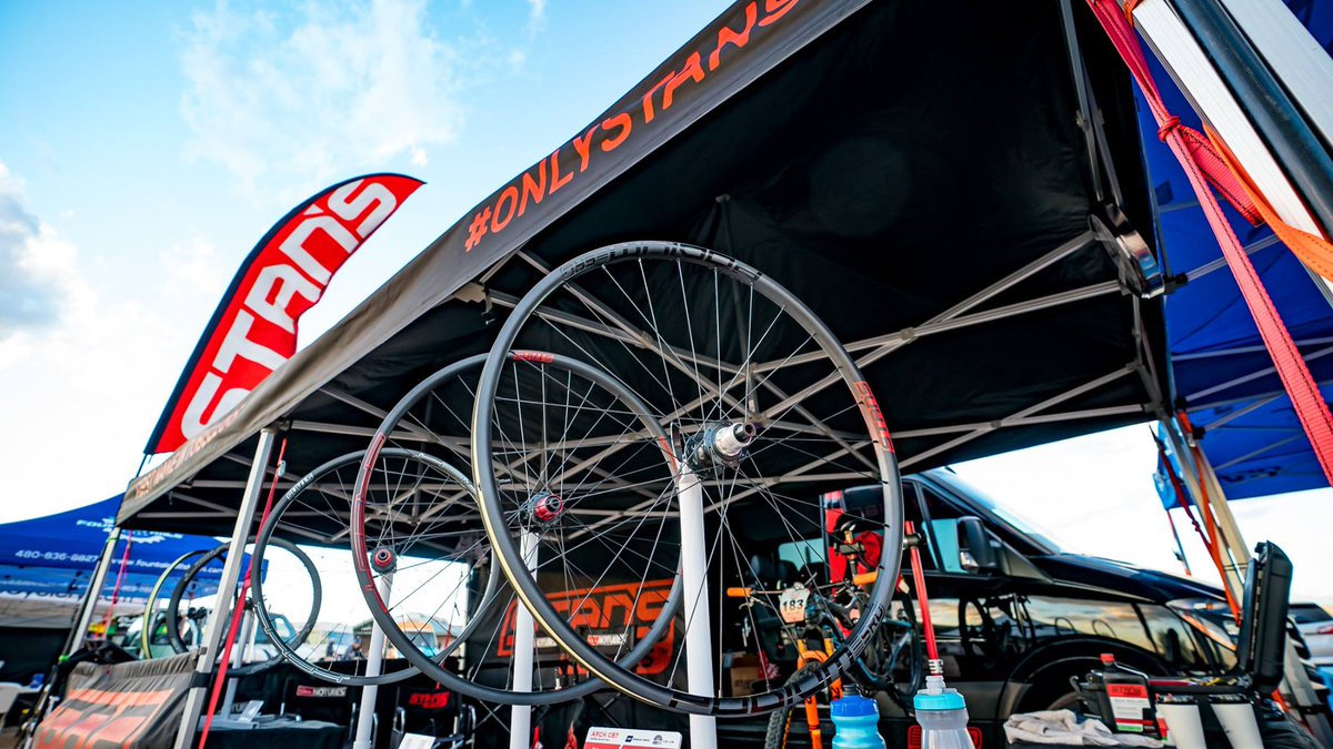 NoTubes's tweet photo. Check out our full range of carbon mountain bike wheels! Stan's has you covered on your XC race bike and your sendy trail sled. #podiumSRD #crestCB7 #archCB7 #onlystans https://t.co/93TyJ0vCNj