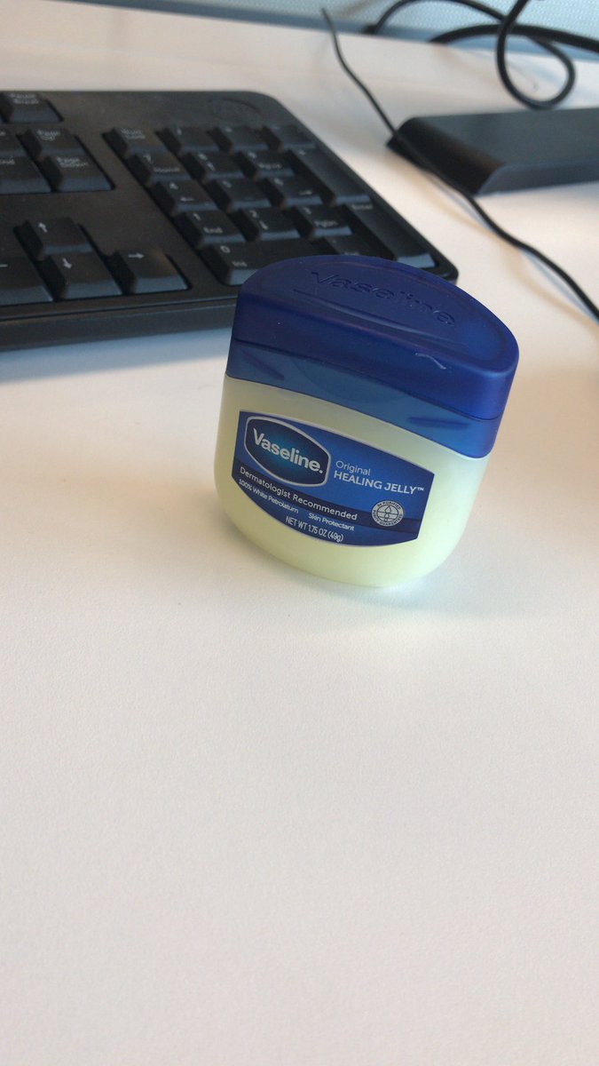 ZZcollier's tweet photo. I forgot my chapstick today and my lips were hella ashy. Then, I found this blessing in the bottom of my backpack. Vaseline, saving black folx from ash since 1872. ๐๐พ #blessed #AshBeGone https://t.co/MO1LqgENOX
