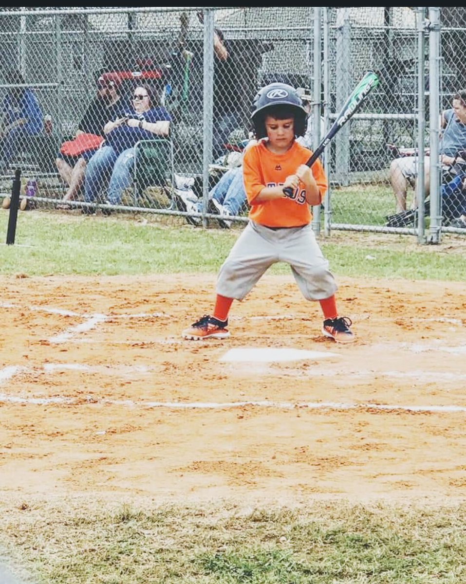 astorbenetti's tweet photo. "get your hands set son" #hendrixastor https://t.co/HAwxcGq77D