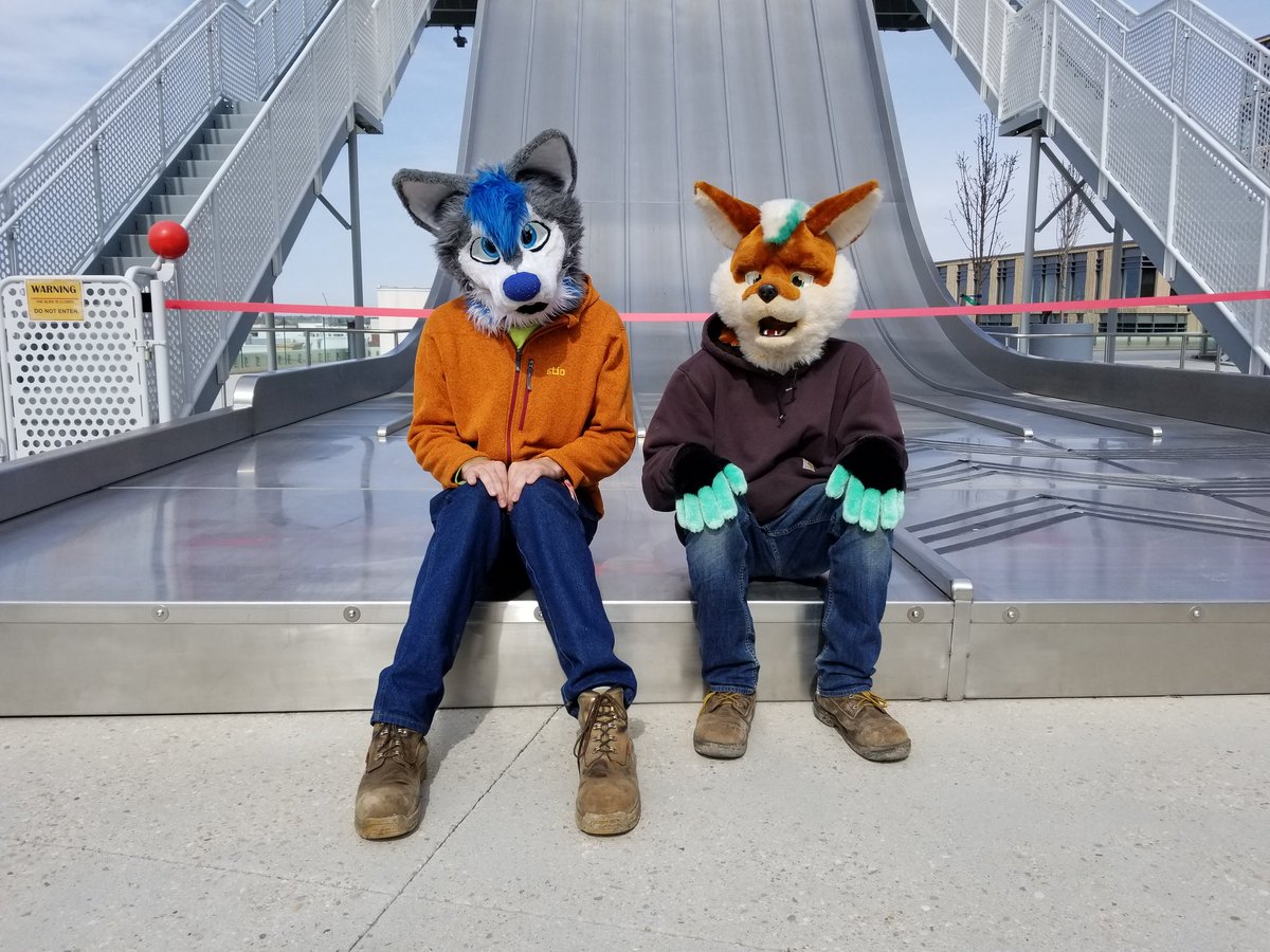 PixBoise's tweet photo. 2 guys hanging out at @JUMPboise after #Treefort2019 https://t.co/kMnaGaCcg0
