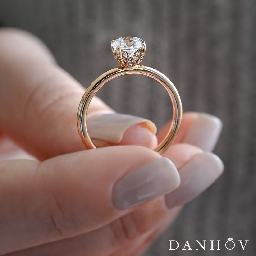 Now trending: rose gold engagement rings 🌹 || danhov.com

#Danhov #engagementring #rosegoldengagementring #rounddiamond #roundengagementring #diamond #engagementrings #engagementringinspo