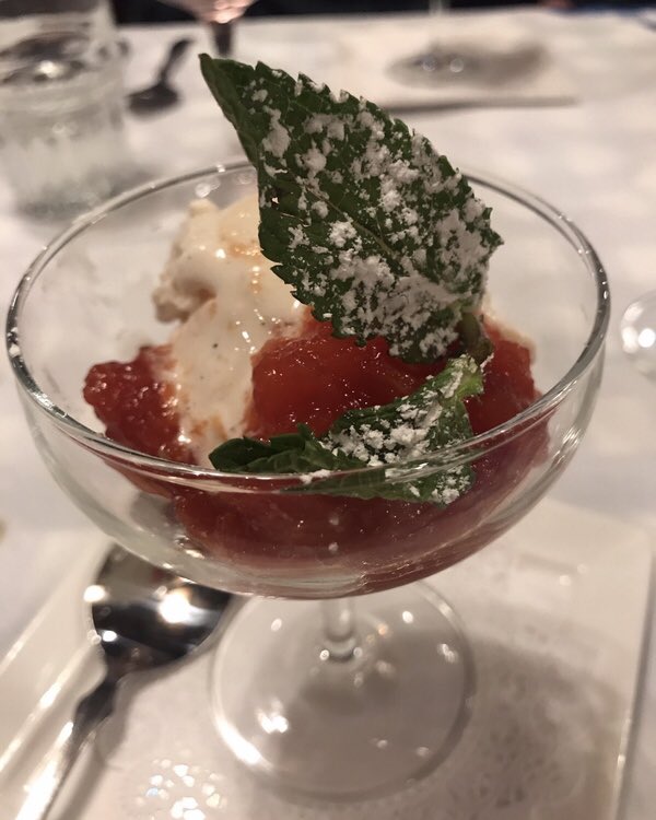 By <a href="/pghplates/">Pittsburghplates</a>...

“Elegant dishes, creative cocktails, a charming atmosphere and detailed decor. These are the words I would use to describe Dormont’s newest Parisian Bistro...”

cont. reading:

madeinpgh.com/2019/03/25/jea…

#pghrestaurants #jeanlouispgh #dormont #frenchcuisine