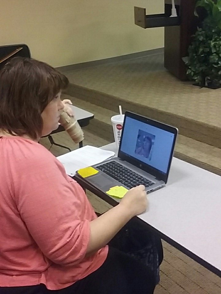 SciCoachOv's tweet image. Ts recording their #FlipgridFever for their students to model their assignment with sounds in science. @WSFCS_Science @Flipgrid @mcwow