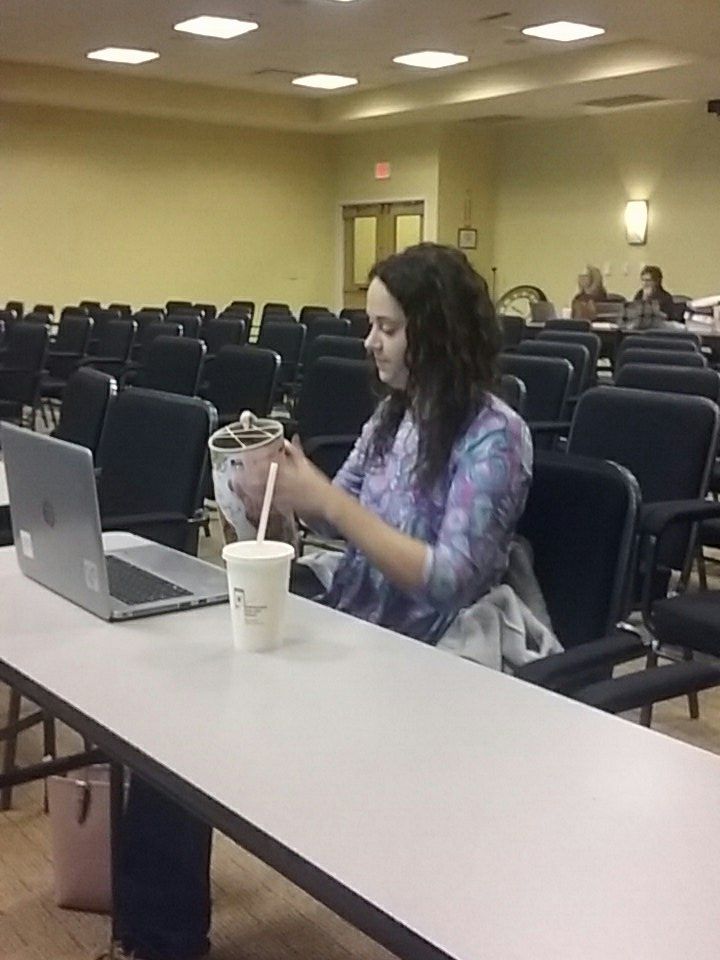 SciCoachOv's tweet image. Ts recording their #FlipgridFever for their students to model their assignment with sounds in science. @WSFCS_Science @Flipgrid @mcwow