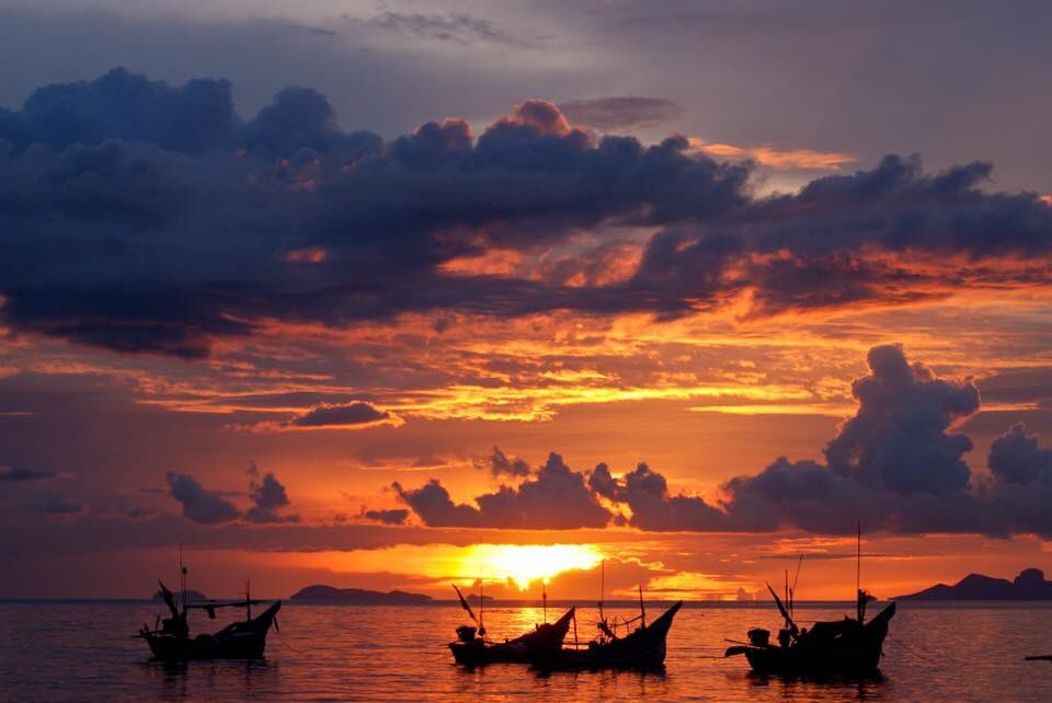 AzureEscapesUK's tweet photo. 🏝☀️ THAILAND BEACH ☀️🏝

🇹🇭 Koh Samui From £999pp 🇹🇭

📆 05th May 2019
🛏 8 nights staying at the Baan Samui
✈️ Flying from London Heathrow

⭐️ Koh Samui is often voted one of the best holiday islands in the world and it’s easy to see why.

Message for further information! https://t.co/gVsitw1LtX