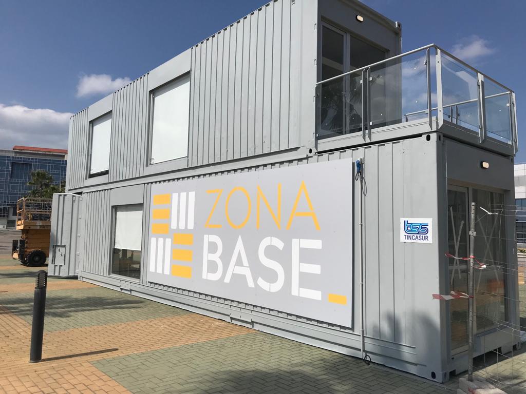tincasur's tweet photo. 90 años cumple hoy @ZFCadiz segunda ZF+antigua de 🇪🇸,felicitar a @RomamvVictoria por organizar este encuentro y recuerda e infórmate sobre el novedoso proyecto ZONA BASE , en el cual hemos colaborado en la fabricación de los prototipos,espacio destinado al de empresario IT. https://t.co/cRbVfhaZhc