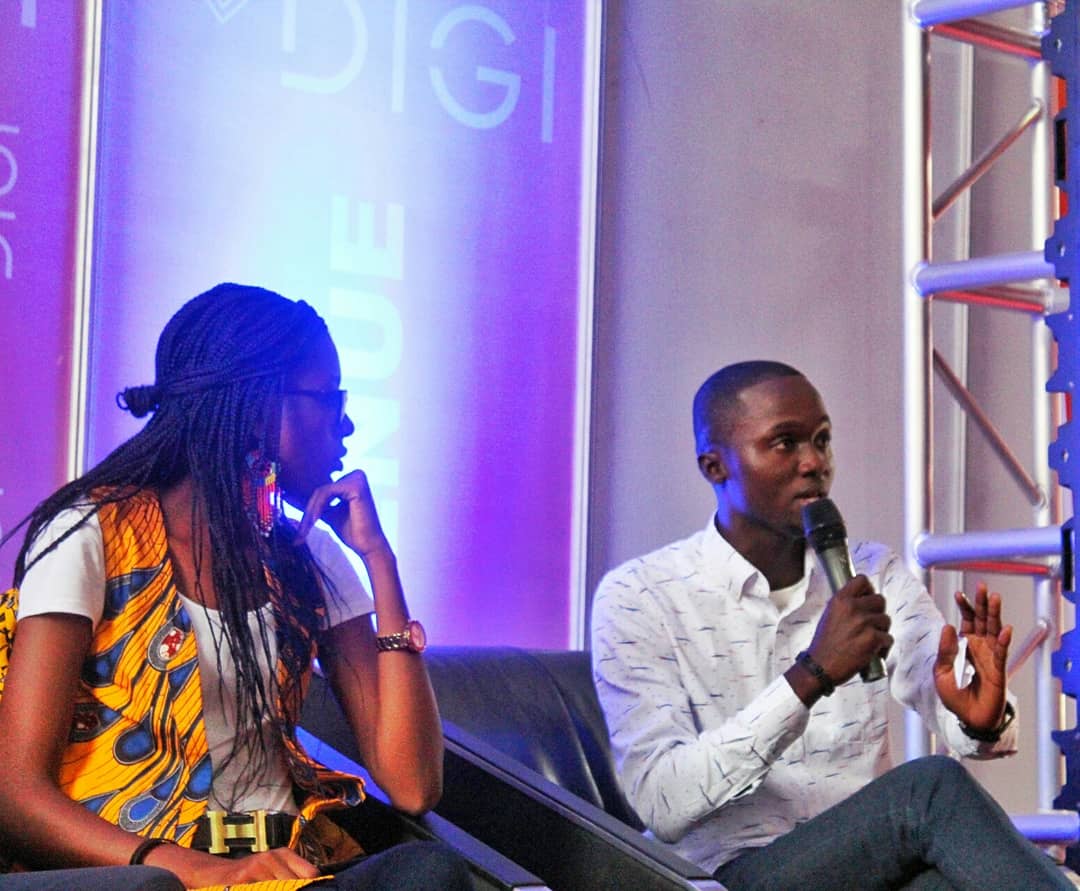 mpolo243's tweet photo. Heureux d'avoir pris part au salon du numérique #BiBiDiGi ( organisé ce 23 mars 2019 à Kinshasa ) en tant que panéliste pour parler de l'apport du digital dans ma vie de jeune-étudiant-entrepreneur. #BigUp à L'incubateur #Congolia pour l'initiative.
----
#BigUp #BIBIDIGI https://t.co/90PkGbUNCI