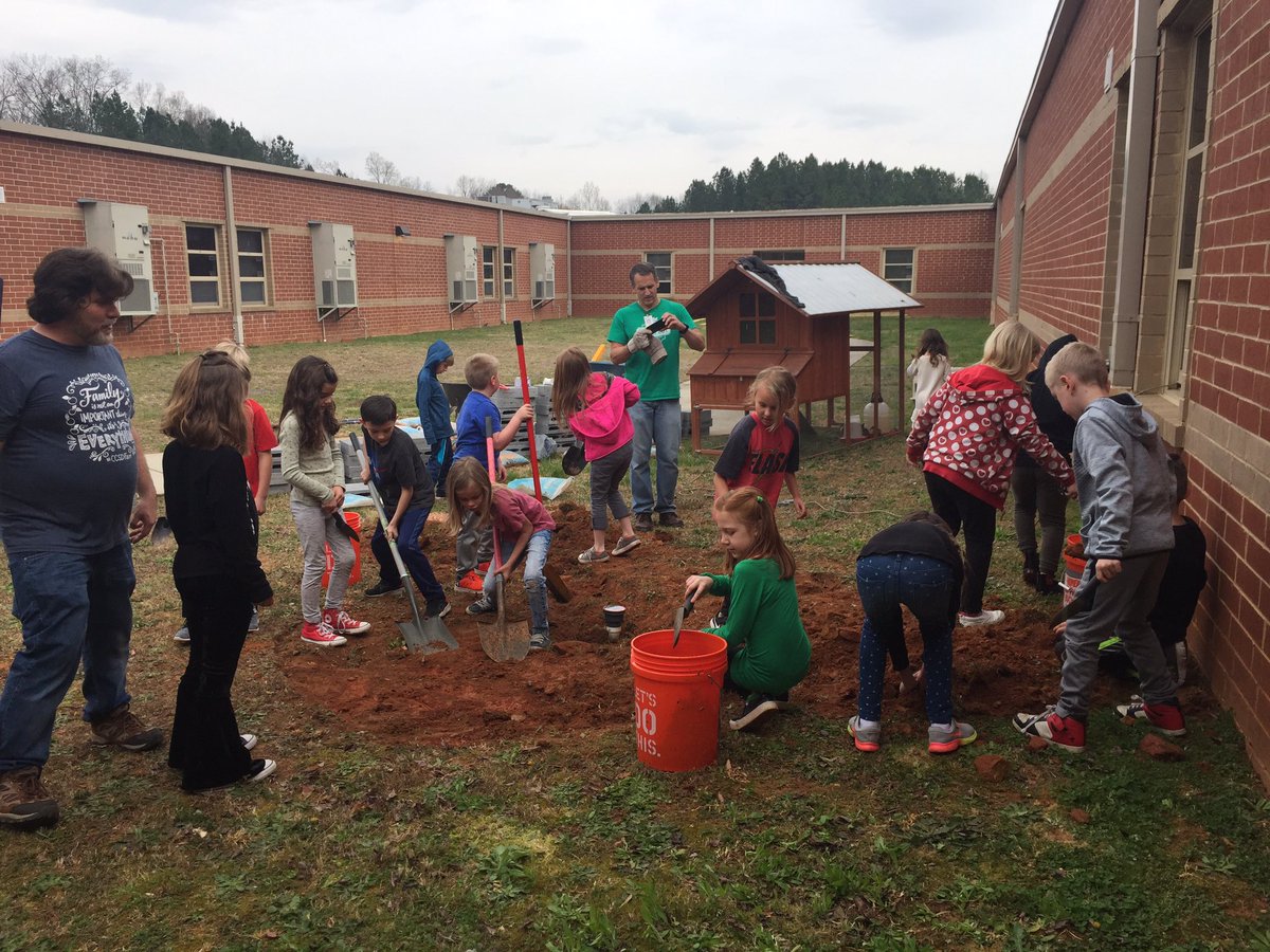 Tonya Fehrs tweet media