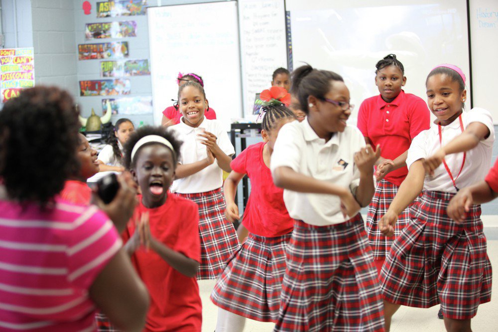 AchievementPrep's tweet photo. Scholars are more likely to succeed academically when they attend school consistently. We need our scholars present everyday to get their brains stronger, so they can be smarter, so they can go to college & do whatever they want! Learn more: https://t.co/XOBxJTELMi
#AprepStrong https://t.co/AVYOpRA4gh