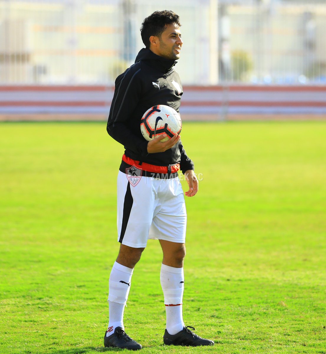 ZSCOfficial's tweet photo. الزمالك يخوض مران اليوم استعداداً للمباراة القادمة مع وصيف الدوري. ⚽️💪🏽 https://t.co/uTqOApKlCQ