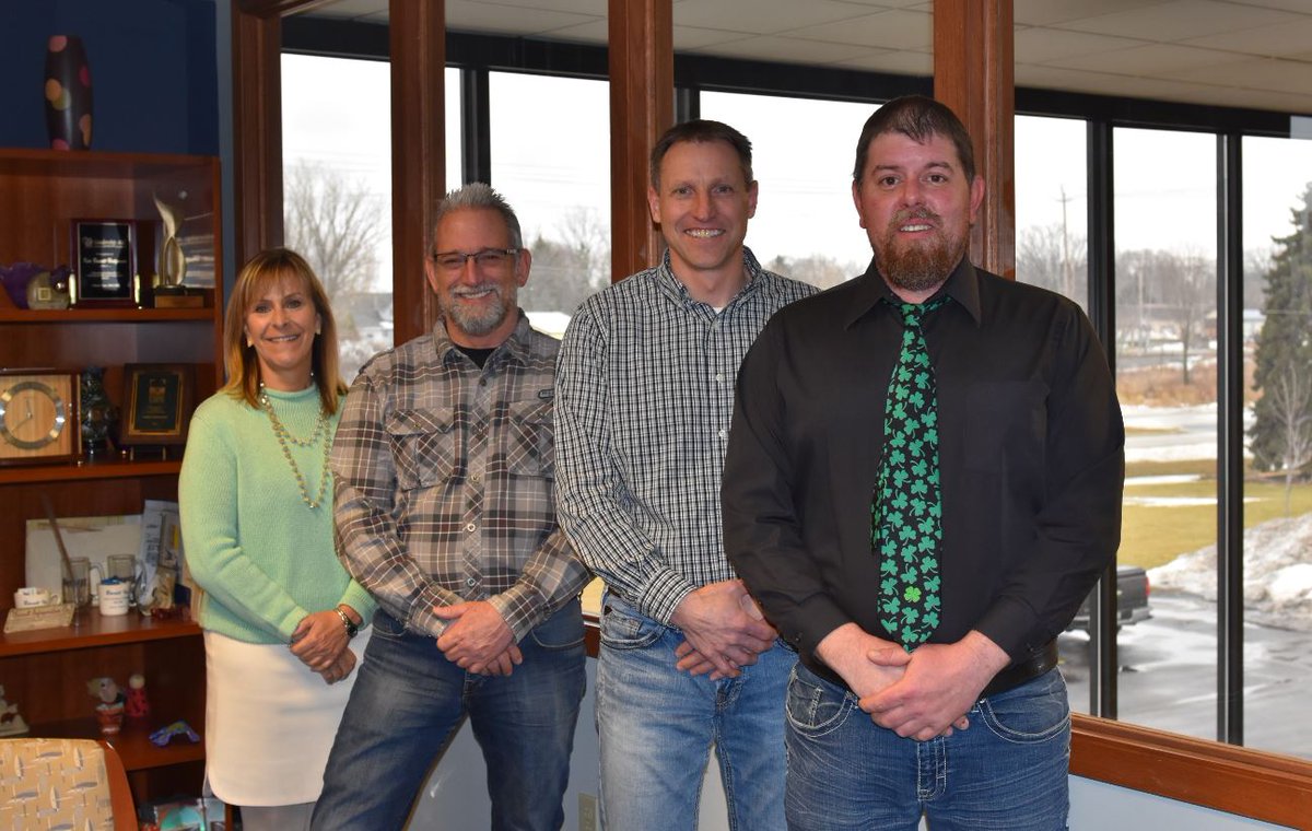 BassettMech's tweet photo. These associates, pictured with President &amp; CEO Kim Bassett, received our WATY (We Answer to You®) Award for their above and beyond attitude when answering to customers, vendors, fellow associates, and community. #wehavegreatpeople #creatingcustomersforlife #associatesforlife https://t.co/NEgCtjFzSF