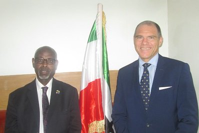 Ladhka's tweet image. #France waa u diyaar maalgashiga #Somaliland" @Mr Ronal
@DjuliusD @Africalink3 @CCI_MP @cpccaf @AFD_France @chauvinjl @YDelafon @FredericRonal @RiouxRemy @MartineVassal   @RoattaJean @CPAfrique @jeune_afrique @africanewsfr @SebastienNemeth 
wargeyskadawan.com/2019/03/25/gan…