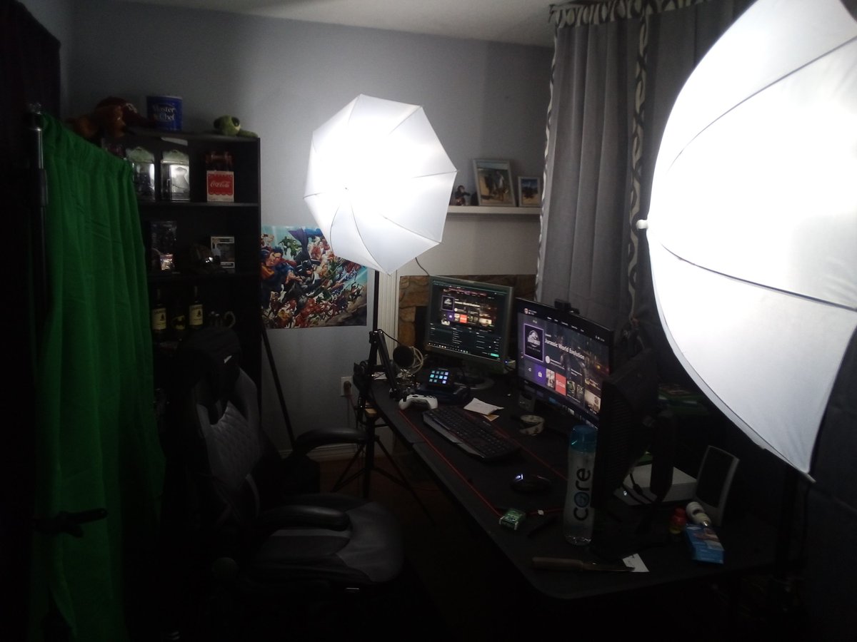 MadLou9000's tweet photo. So freaking excited new BackDrop and Green Screen just got here with 2 Lights Let's go and have a good stream now! #AoCG #goodvibes #chillstrim 
Will Start Strim HEre in 10 min with Some @JurassicWorldev and switching too some RedDead 2
https://t.co/tuVHPncQKF https://t.co/vD7G5XBBpG
