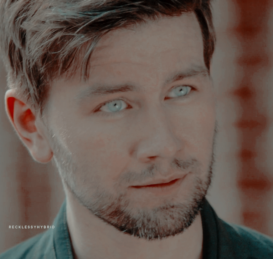⠀⠀  ⠀⠀  ❪❪ se busca user que lleve a ❫❫

 ⠀⠀  ⠀⠀  ⠀ -ˏ` Declan (x) O'Connell ˎˊ˗

:: FC › Torrance Coombs
:: Ortografía legible › Extensión media
:: Interesados › ᴍᴅ
:: Compromiso › Actividad media 

 ⠀⠀  ⠀⠀  ⠀⠀   ❪ ♡ + ʀᴛ ❫