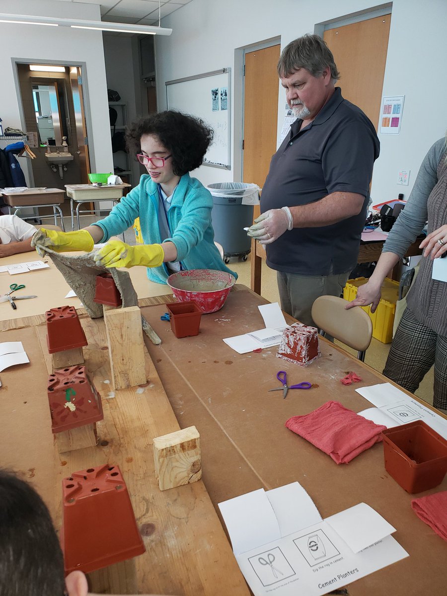 GriceliSantiago's tweet photo. Last week, Life Skills Class was making the flower pots for the #SpringBazaar out of Towels &amp; cement!!! So much fun. Love these! @bupp63 @LadyDeeGolden @RMSSdol #LifeSkillsClass #RMSProud #DIY https://t.co/vePPrrcSDk
