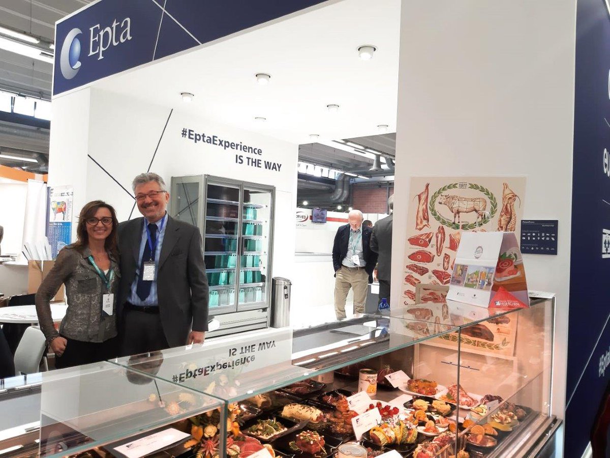 Epta_Group's tweet photo. Sei già passato a trovarci ad #Imeat? Siamo orgogliosi della rinnovata collaborazione con #Federcarni, per la fornitura della vetrina PrimoPiano Eurocryor. Nelle foto, M.Arosio, Presidente #Federcarni, A.Bulfon di Epta e la squadra di Federcarni
https://t.co/IxA1WO8SZz https://t.co/xnyIApOlGa