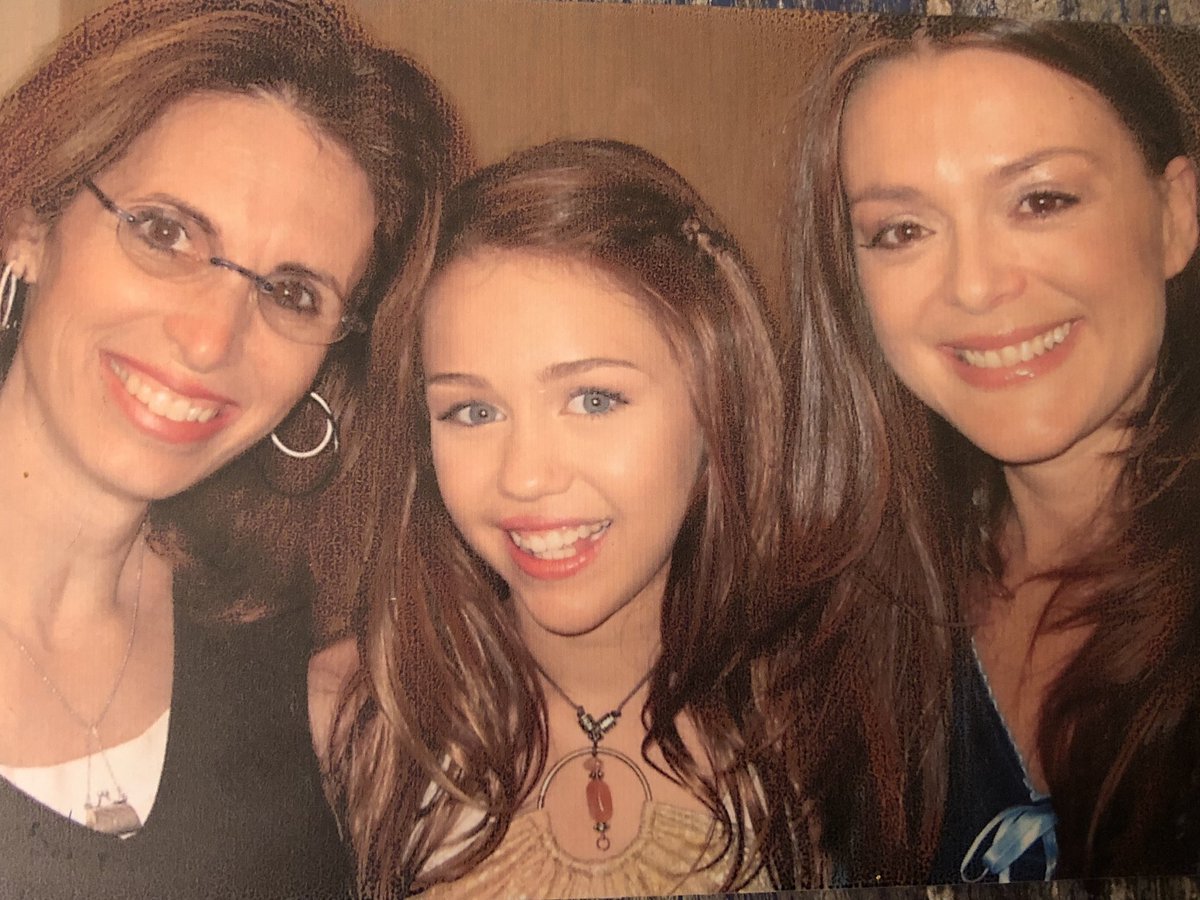 llondoncasting's tweet photo. 13 years ago we cast a then unknown actress who became a super star - @MileyCyrus #HannahMontana aired on @DisneyChannel &amp; the show became a phenomenon &amp; stars were made! @EmilyOsment @DukeofEarles @mitchelmusso @billyraycyrus  https://t.co/Z97ZuJmvS9 https://t.co/o1JnMx1sn6