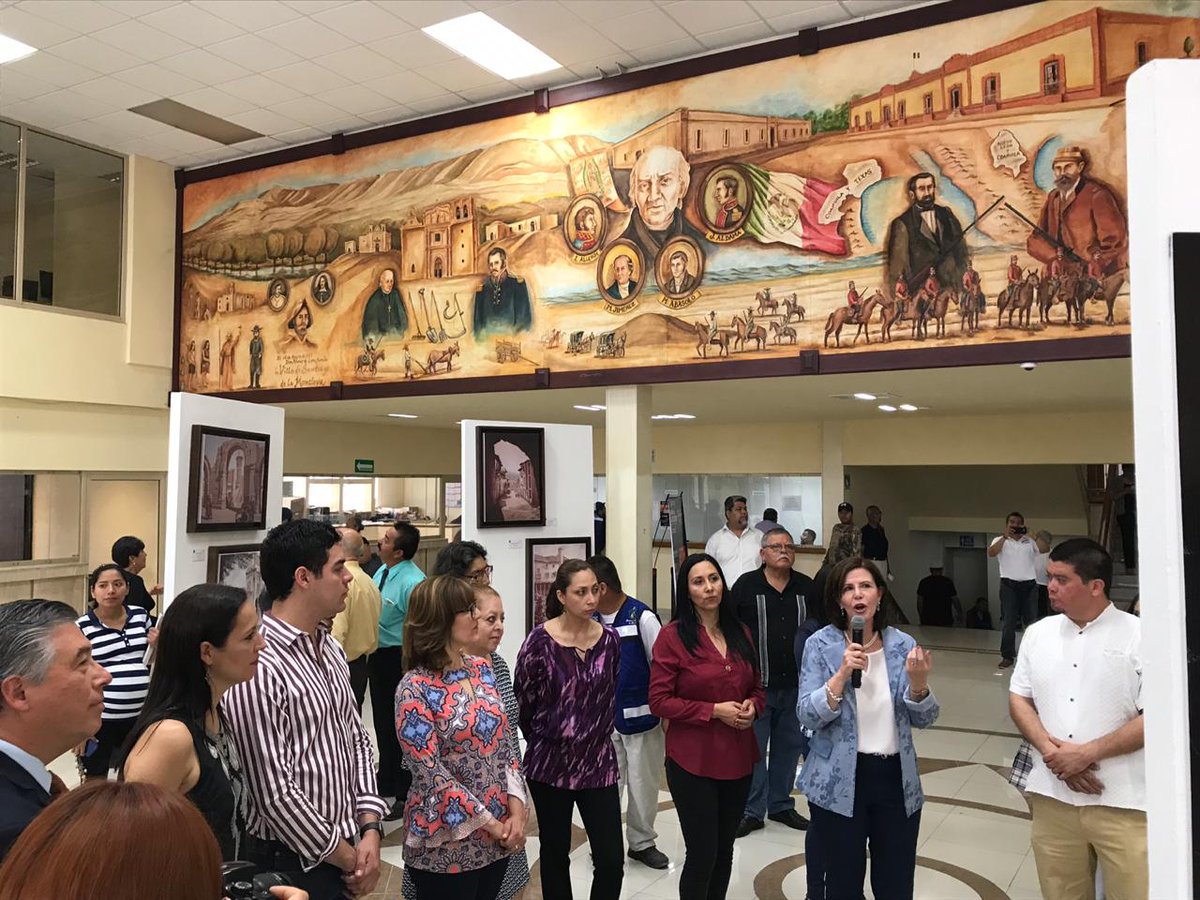 dpcuadec's tweet photo. Se llevó a cabo la inauguración de la exposición Tesoros del Patrimonio Cultural Universitario II en la Presidencia Municipal de Monclova. Feria del Arte 2019. @UAdeC @SalvadorHV @Elibarlevi Javier Toledo Coordinador de Unidad Norte @Gabriel78615013 #EnElBienFincamosElSaber https://t.co/6v1eAIztcX